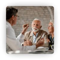 An HP Energy expert providing personalized advice to help customers choose the best solar solution for their needs.